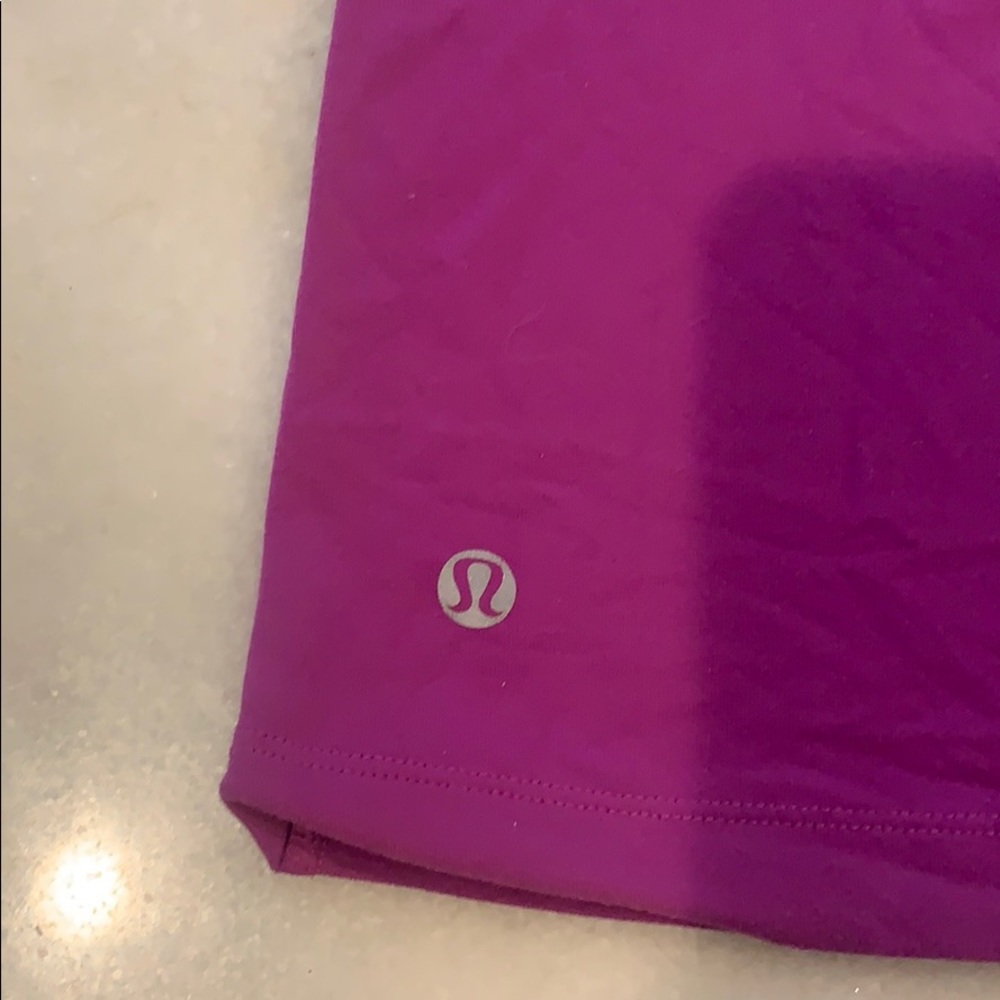 Lululemon workout Tank - Picture 4 of 5